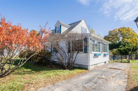 $350,000 | 1 1/2 Bartlett Street, Allenstown, NH 03275
