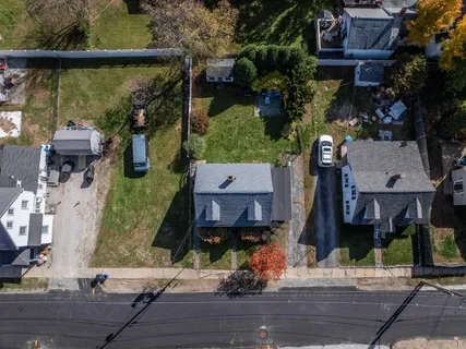 $350,000 | 1 1/2 Bartlett Street, Allenstown, NH 03275