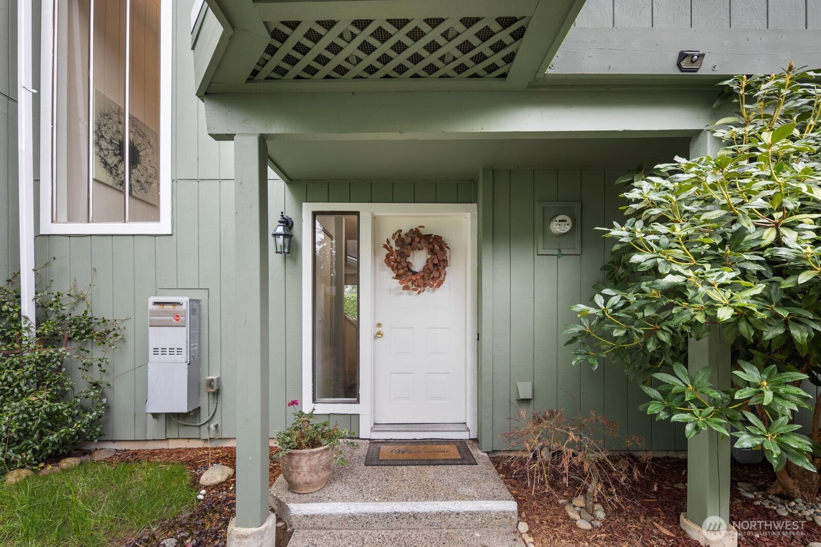 3114 Southwest 319th Place, Unit 45 Federal Way, WA 98023 - Photo 2 of 39 a front view of a house