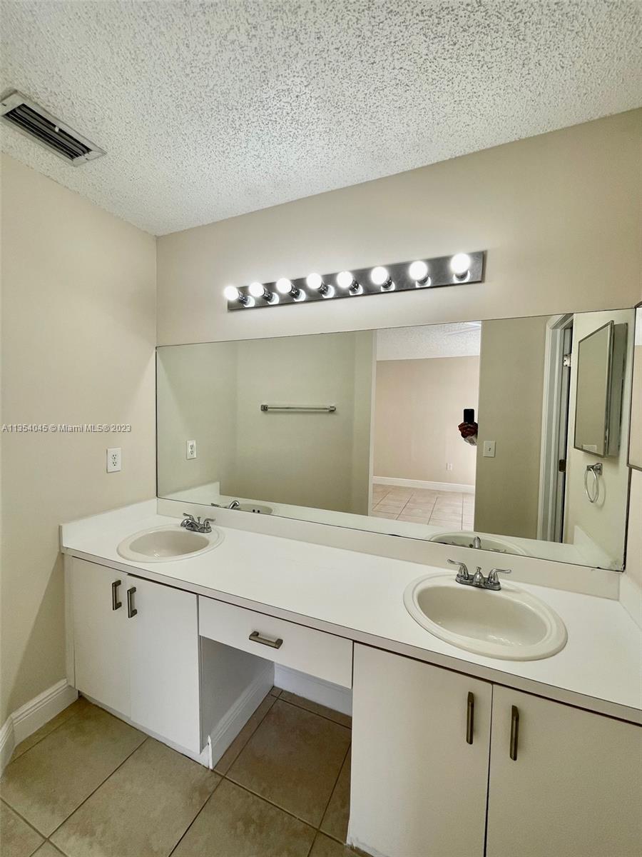 13772 Southwest 145th Terrace, Unit 13772 Miami, FL 33186 - Photo 16 of 28