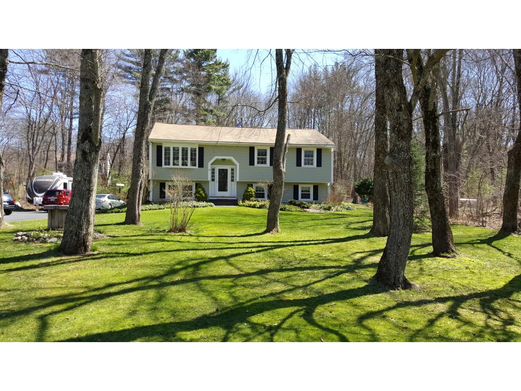 15 Griffin Road Londonderry, NH 03053 - Photo 2 of 18
