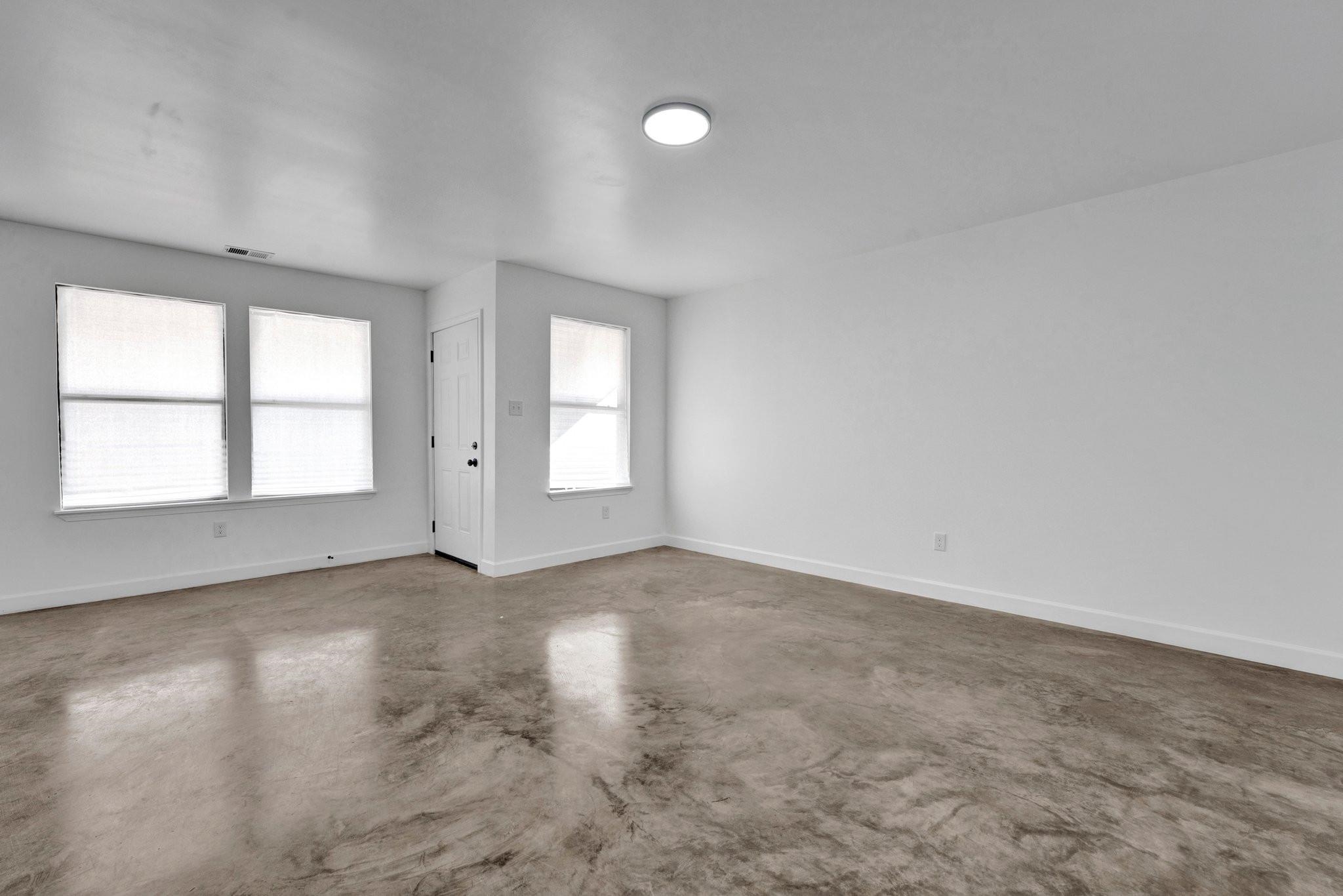630 King Road Memphis, TN 38109 - Photo 17 of 27 Spare room featuring concrete floors
