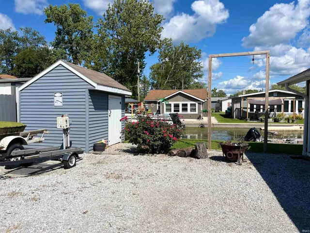 $309,900 | 20 EMS B40E Lane, Leesburg, IN 46538