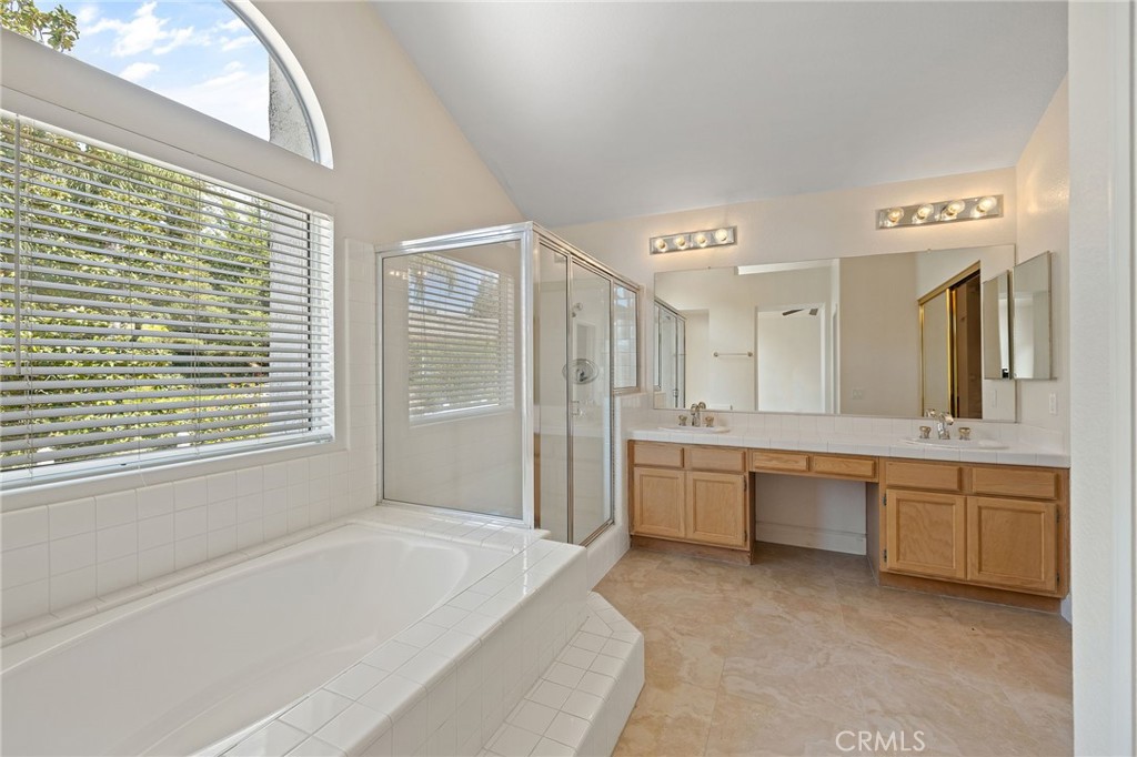 28974 Clear Spring Lane Highland, CA 92346 - Photo 47 of 65 Primary bathroom