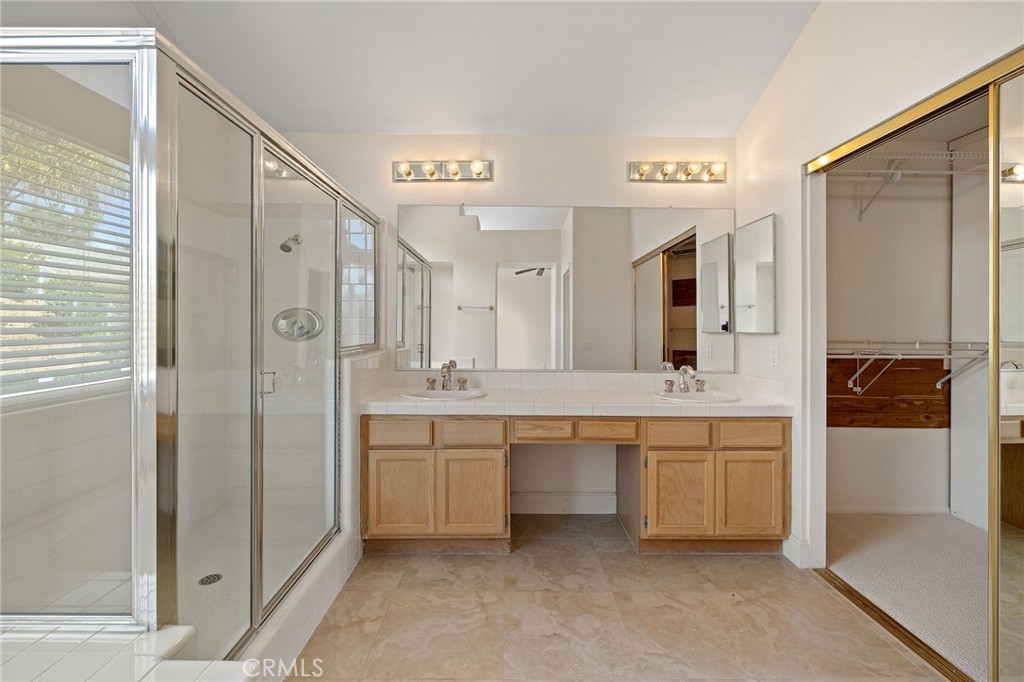 28974 Clear Spring Lane Highland, CA 92346 - Photo 48 of 65 Primary bathroom