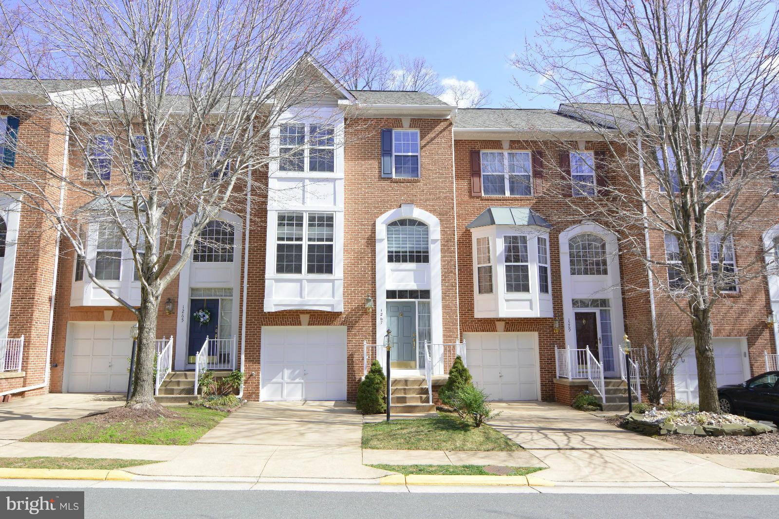 1267 Wild Hawthorn Way Reston, VA 20194 - Photo 1 of 26 Exterior (Front)