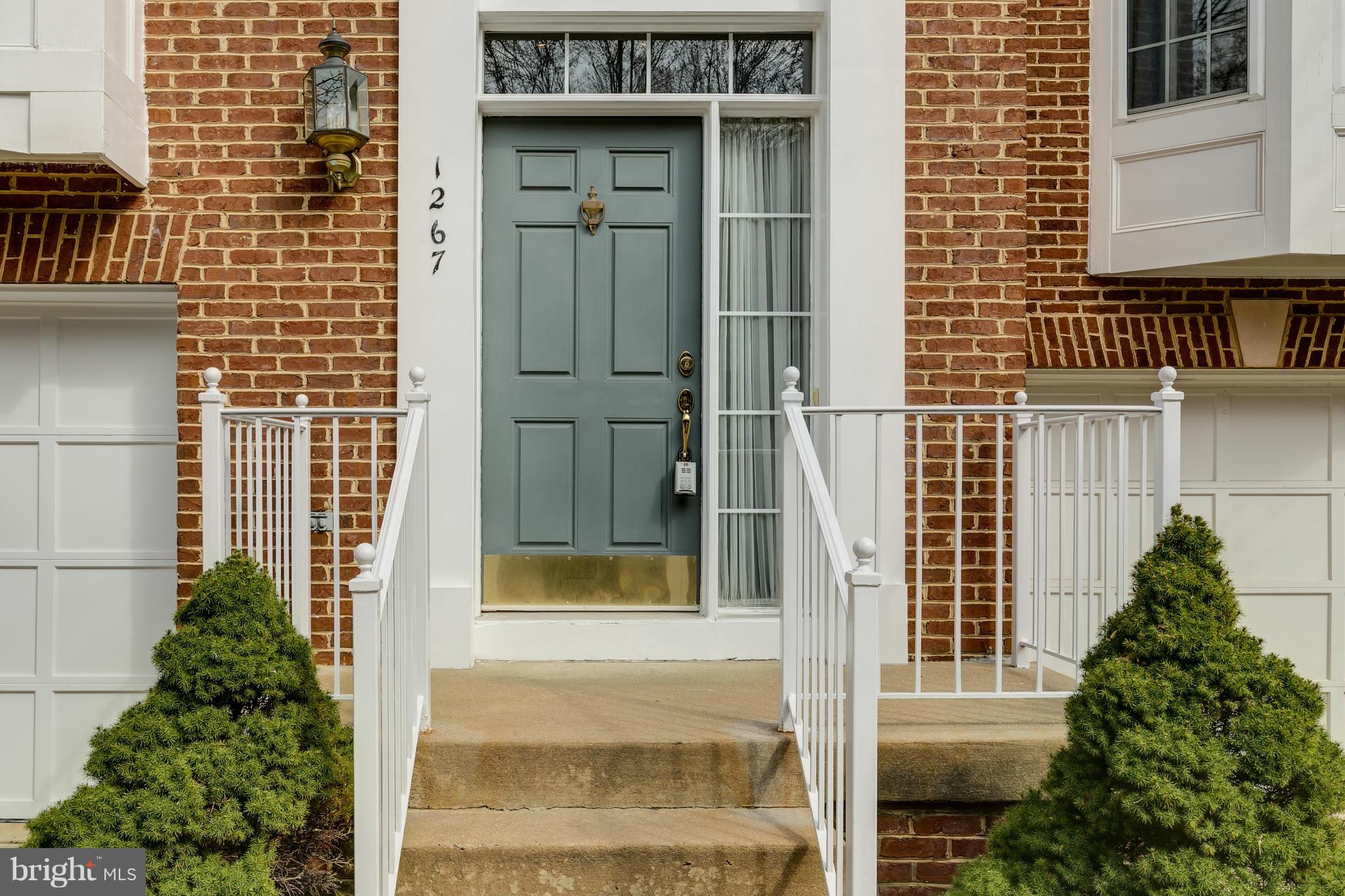 1267 Wild Hawthorn Way Reston, VA 20194 - Photo 3 of 26 Main Entrance