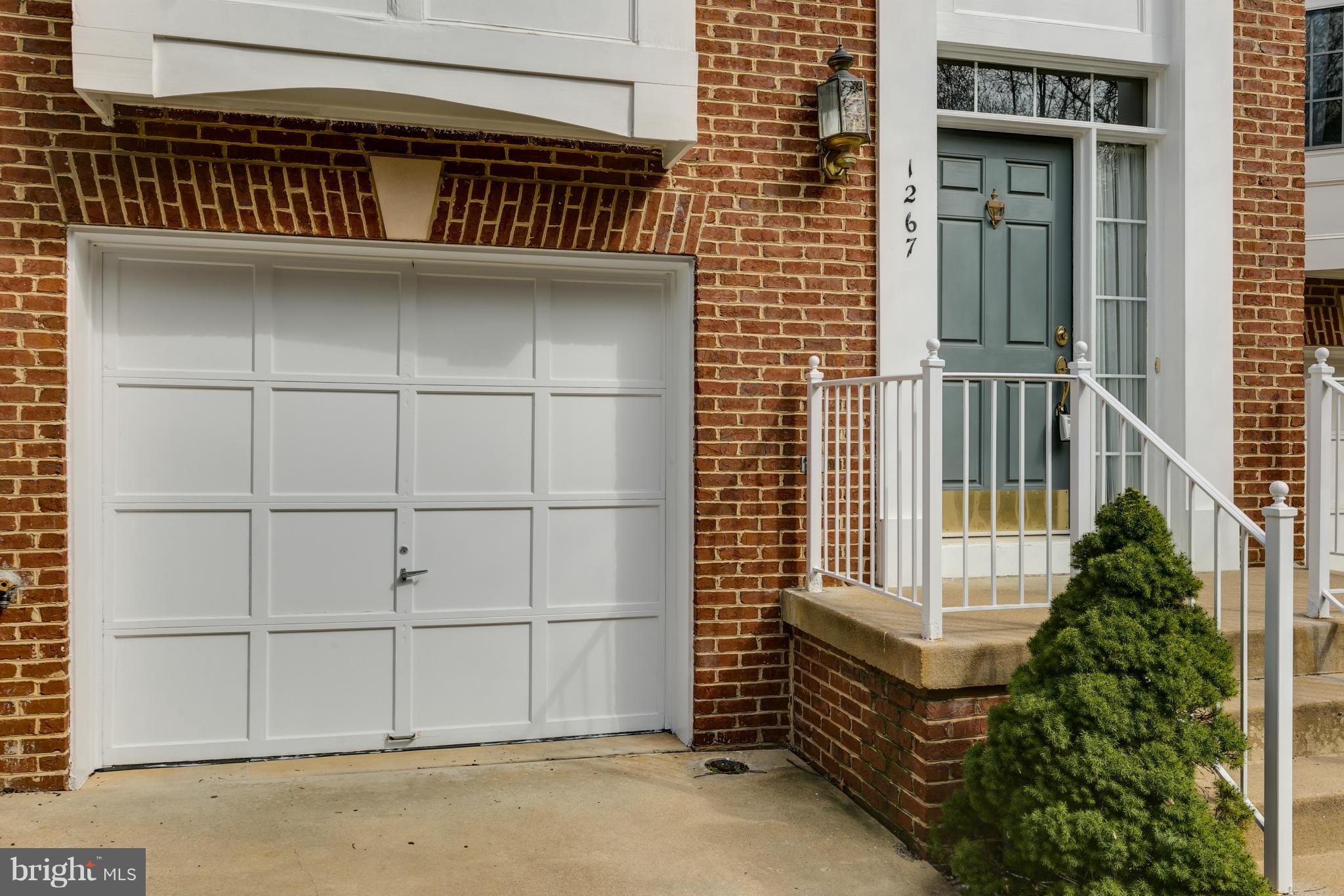 1267 Wild Hawthorn Way Reston, VA 20194 - Photo 4 of 26 One car Garage
