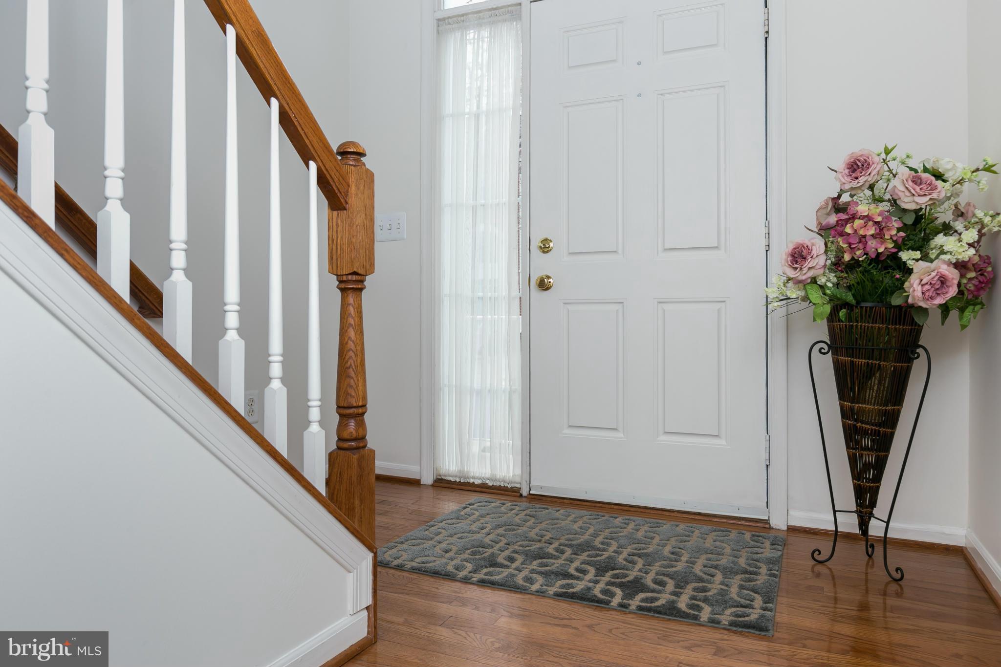 1267 Wild Hawthorn Way Reston, VA 20194 - Photo 5 of 26 Foyer