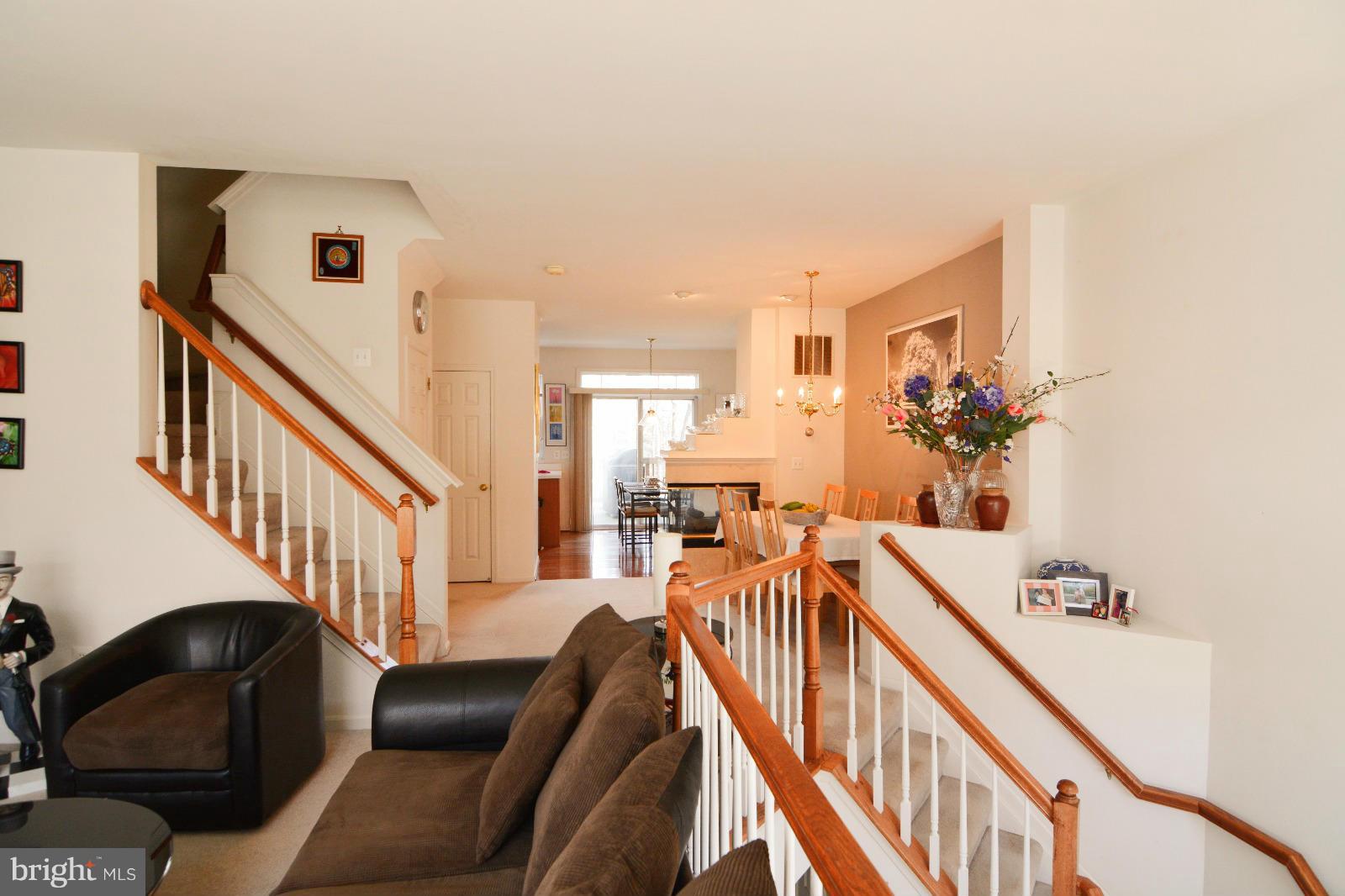 1267 Wild Hawthorn Way Reston, VA 20194 - Photo 6 of 26 Living Room