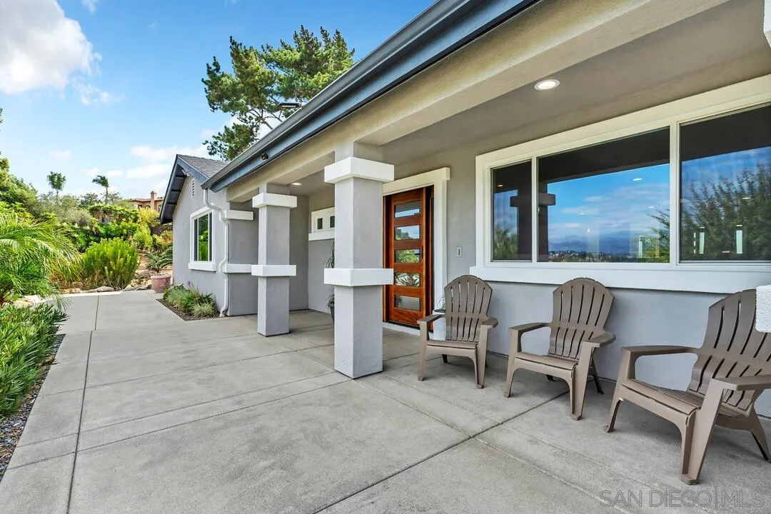 2247 Johnston Road Escondido, CA 92029 - Photo 2 of 61 Gallery Image 2