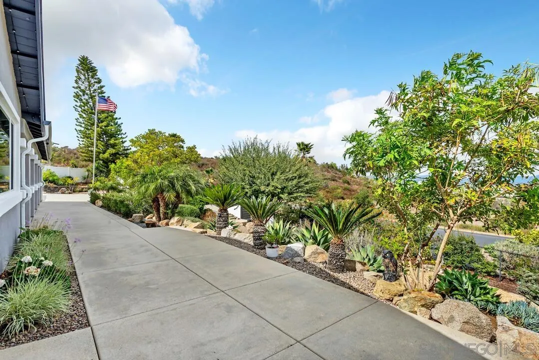 2247 Johnston Road Escondido, CA 92029 - Photo 7 of 61 Gallery Image 7