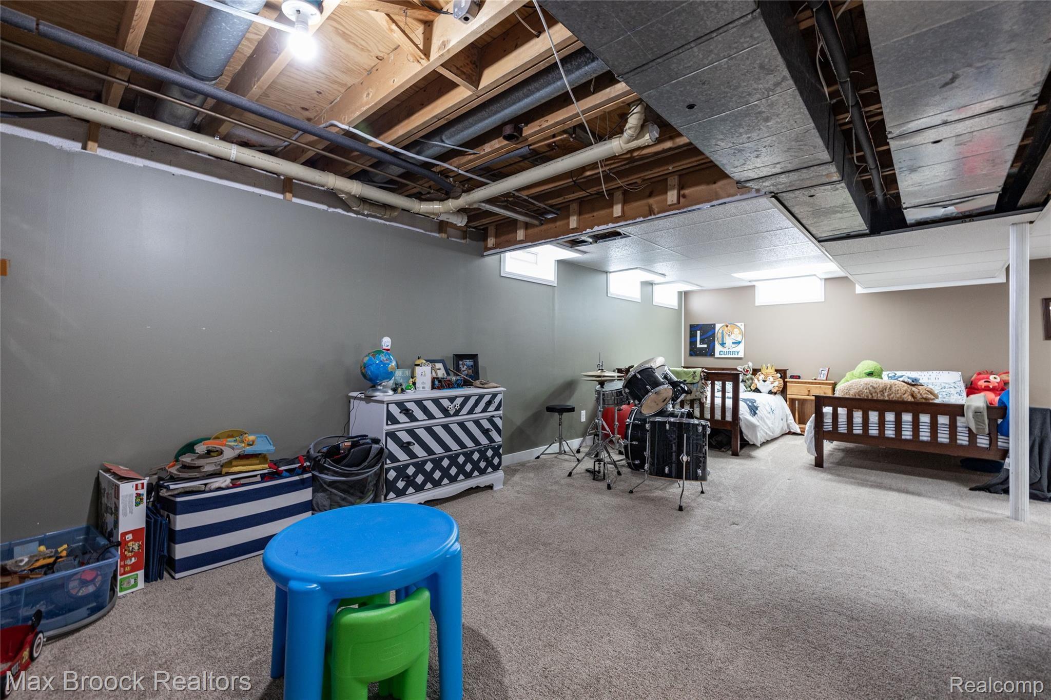 1330 Merry Road Waterford, MI 48328 - Photo 21 of 32 1330 Merry-1.jpg