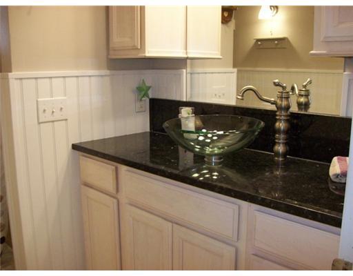 31 Winslow Road Gorham, ME 04038 - Photo 9 of 20 Bathroom.