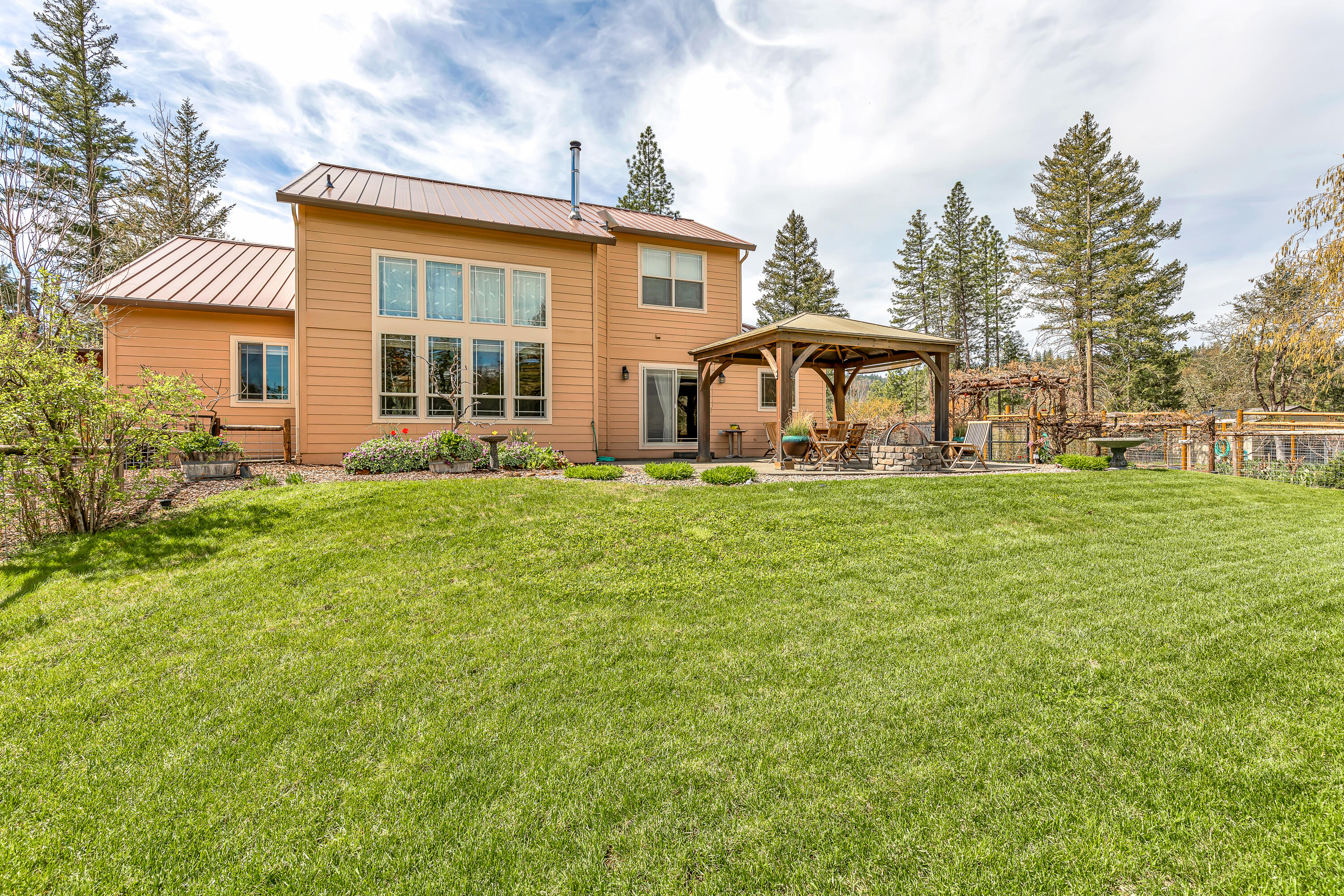 68 Busch Road Trail, OR 97541 - Photo 38 of 75 9R9A4598