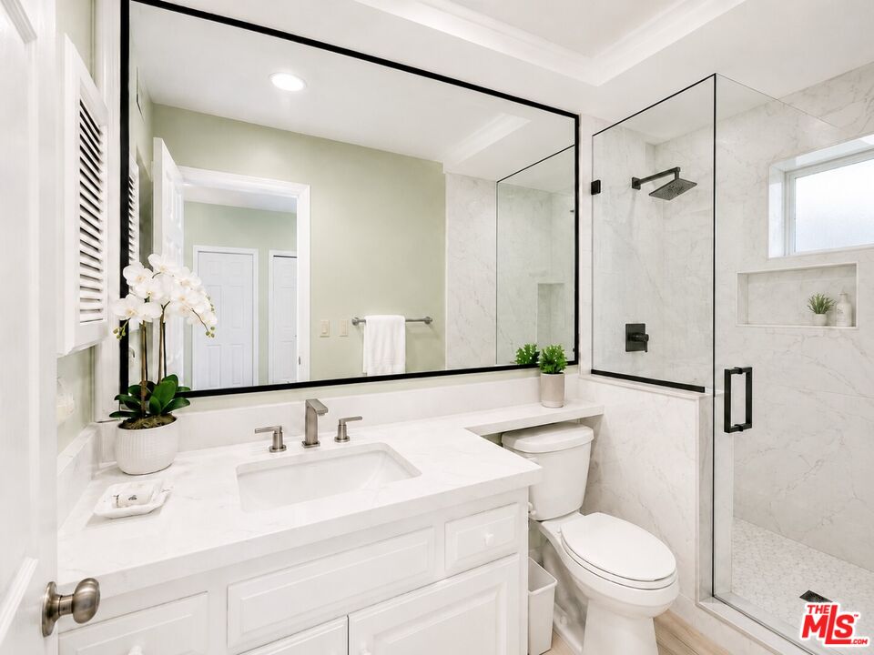 12386 Ridge Circle Los Angeles, CA 90049 - Photo 24 of 65
