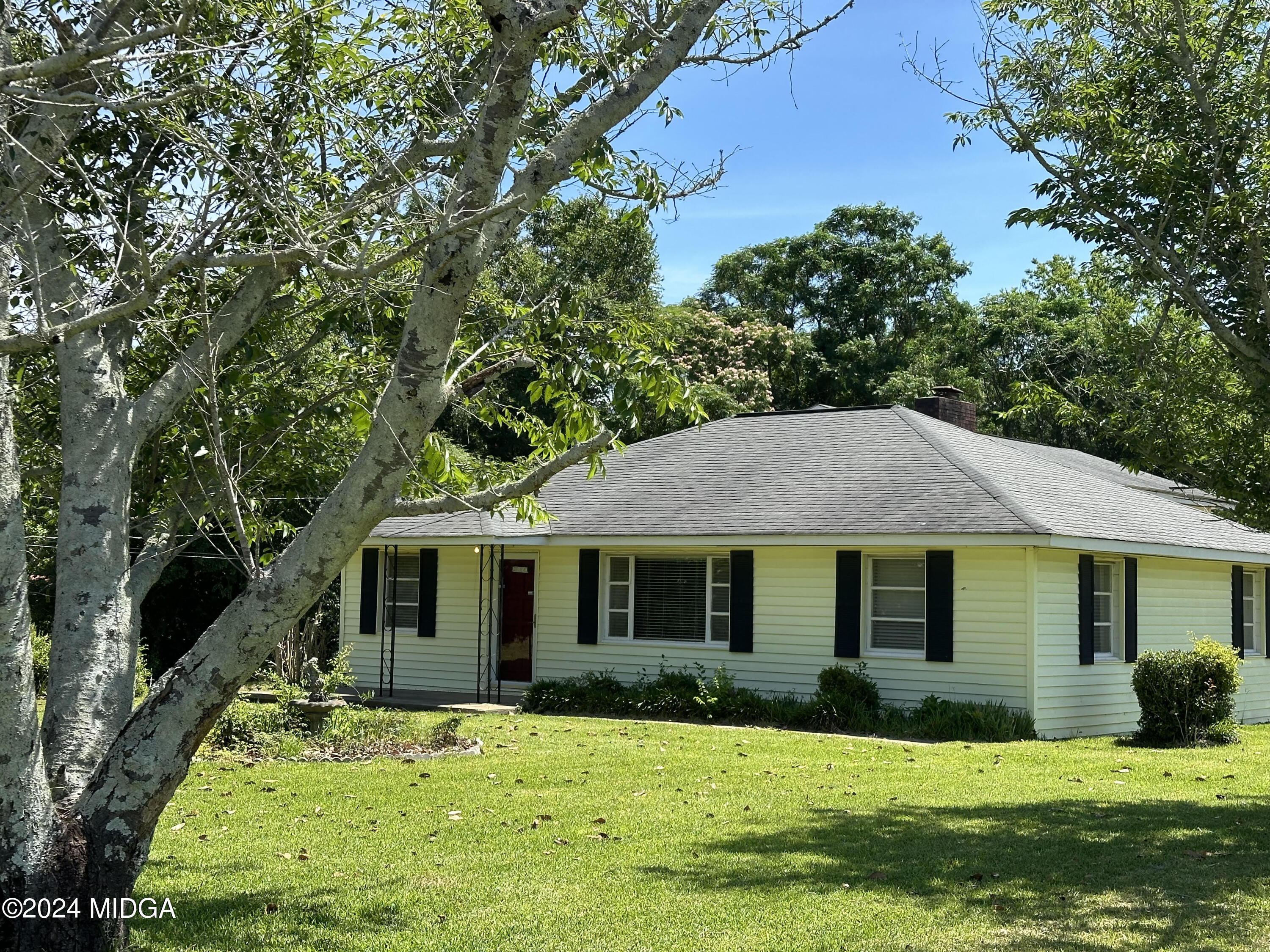 1581 Griffin Road Macon, GA 31216 - Photo 3 of 38 Grifin rd front 1
