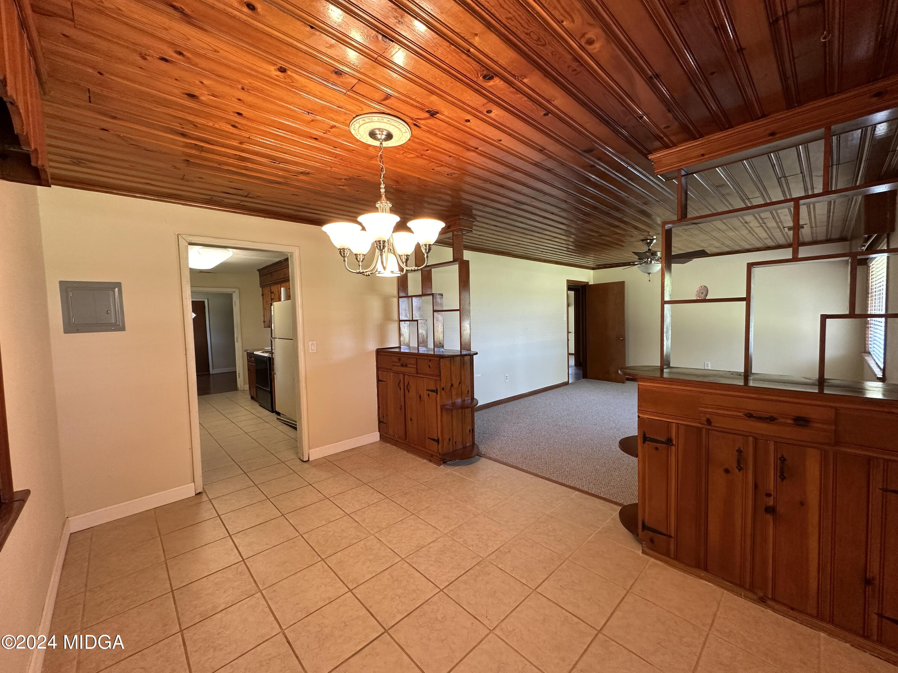 1581 Griffin Road Macon, GA 31216 - Photo 8 of 38 griffin dining room