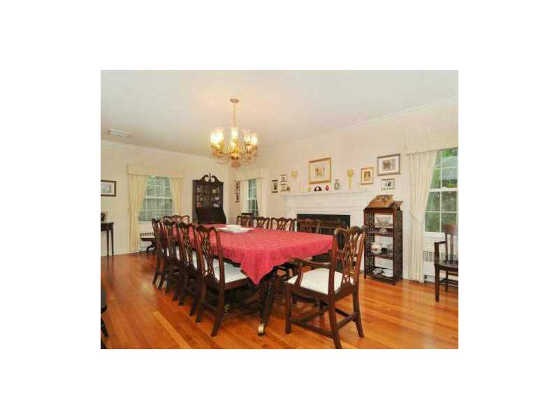 110 Alexander McGregor Road Pawtucket, RI 02861 - Photo 7 of 14 Dining Room.