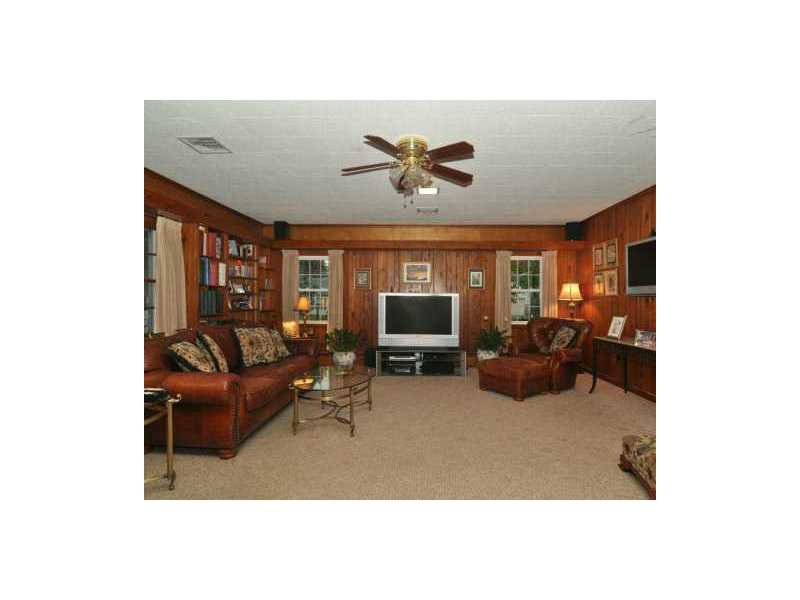 110 Alexander McGregor Road Pawtucket, RI 02861 - Photo 8 of 14 Living Room.