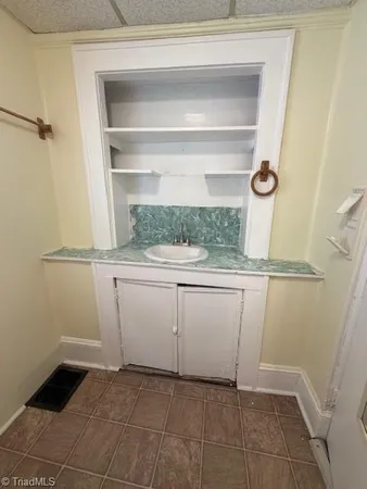 $1,175 | 2416 North Patterson Avenue, Winston-Salem, NC 27105