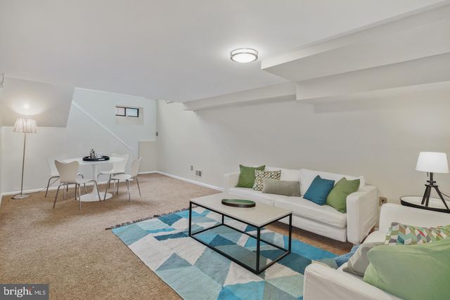 $292,500 | 2025 Arch Street, Unit A, Philadelphia, PA 19103