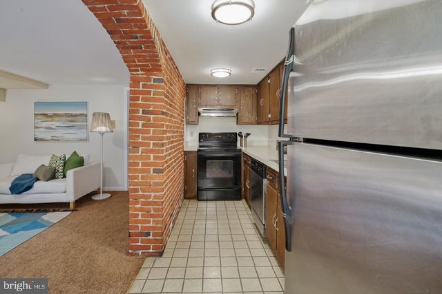 $292,500 | 2025 Arch Street, Unit A, Philadelphia, PA 19103