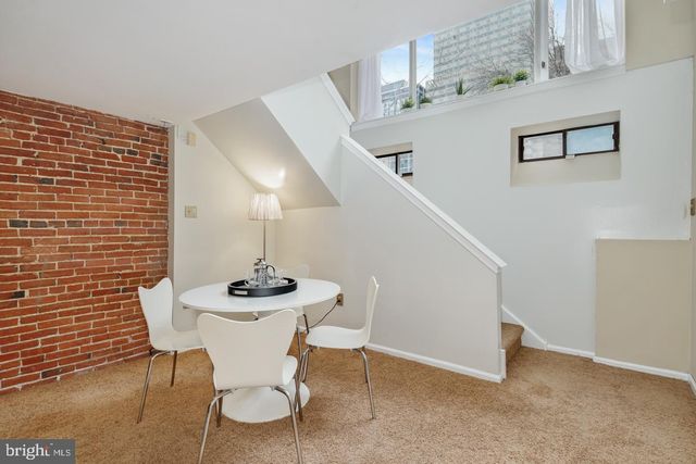 $292,500 | 2025 Arch Street, Unit A, Philadelphia, PA 19103