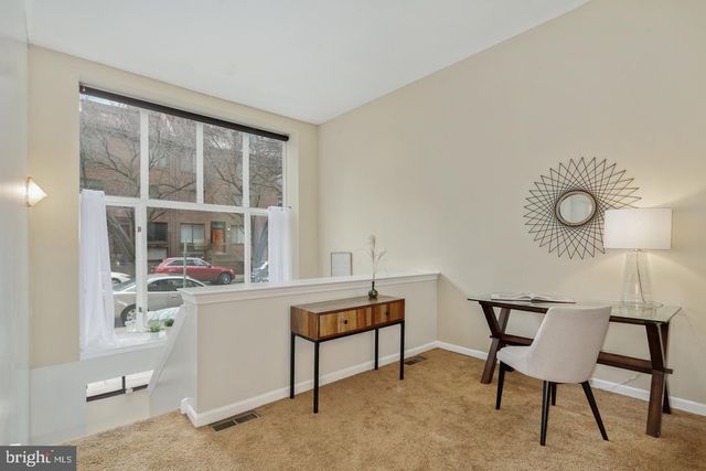 $292,500 | 2025 Arch Street, Unit A, Philadelphia, PA 19103