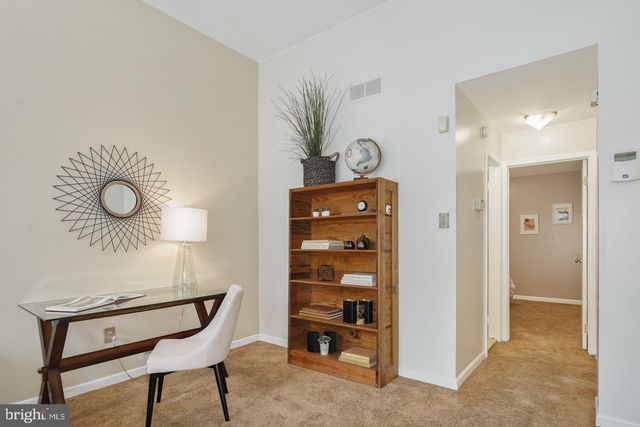 $292,500 | 2025 Arch Street, Unit A, Philadelphia, PA 19103