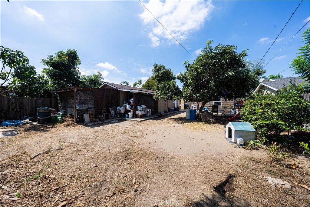 2125 Rousselle Street Santa Ana, CA 92707 - Photo 18 of 20 Gallery Image 18