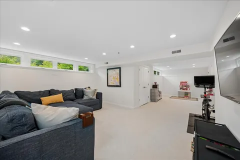$2,899,000 | 792 Walden Road, Winnetka, IL 60093