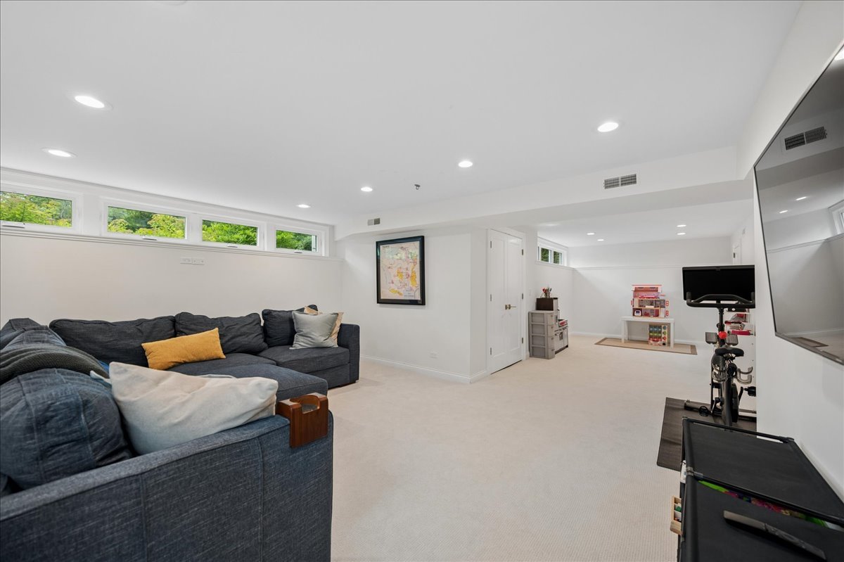 792 Walden Road Winnetka, IL 60093 - Photo 27 of 35