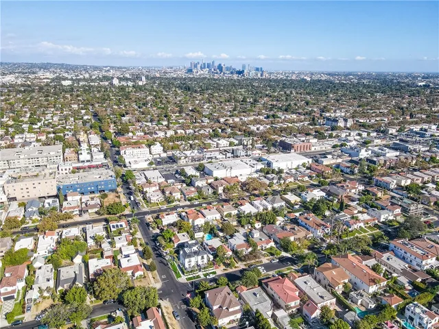 $14,999 | 507 North Formosa Avenue, Los Angeles, CA 90036