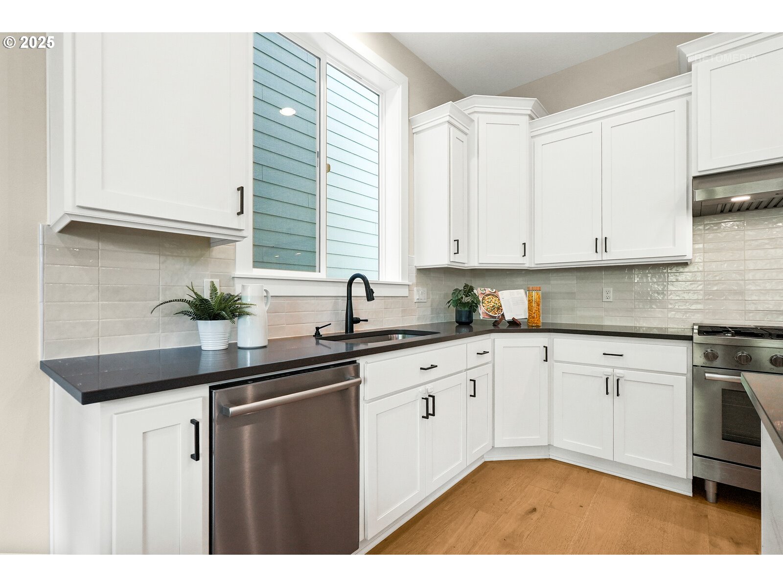 6621 Northwest Lolo Terrace Portland, OR 97229 - Photo 11 of 48