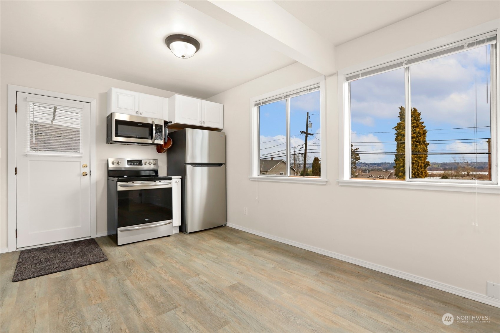 917 Maple Street Everett, WA 98201 - Photo 11 of 30 Gallery Image 11