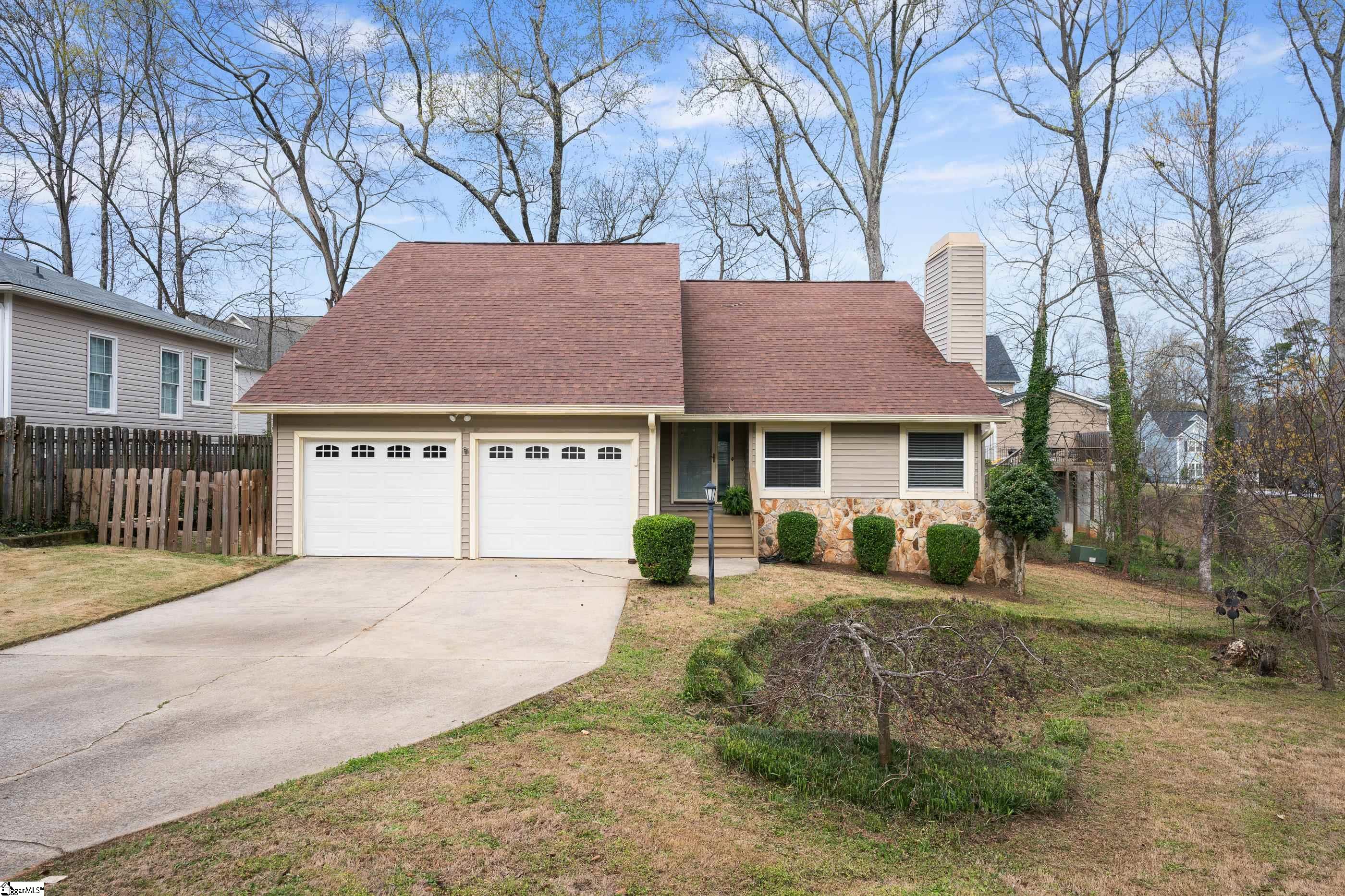 11 Meredith Lane Greenville, SC 29607 - Photo 1 of 36