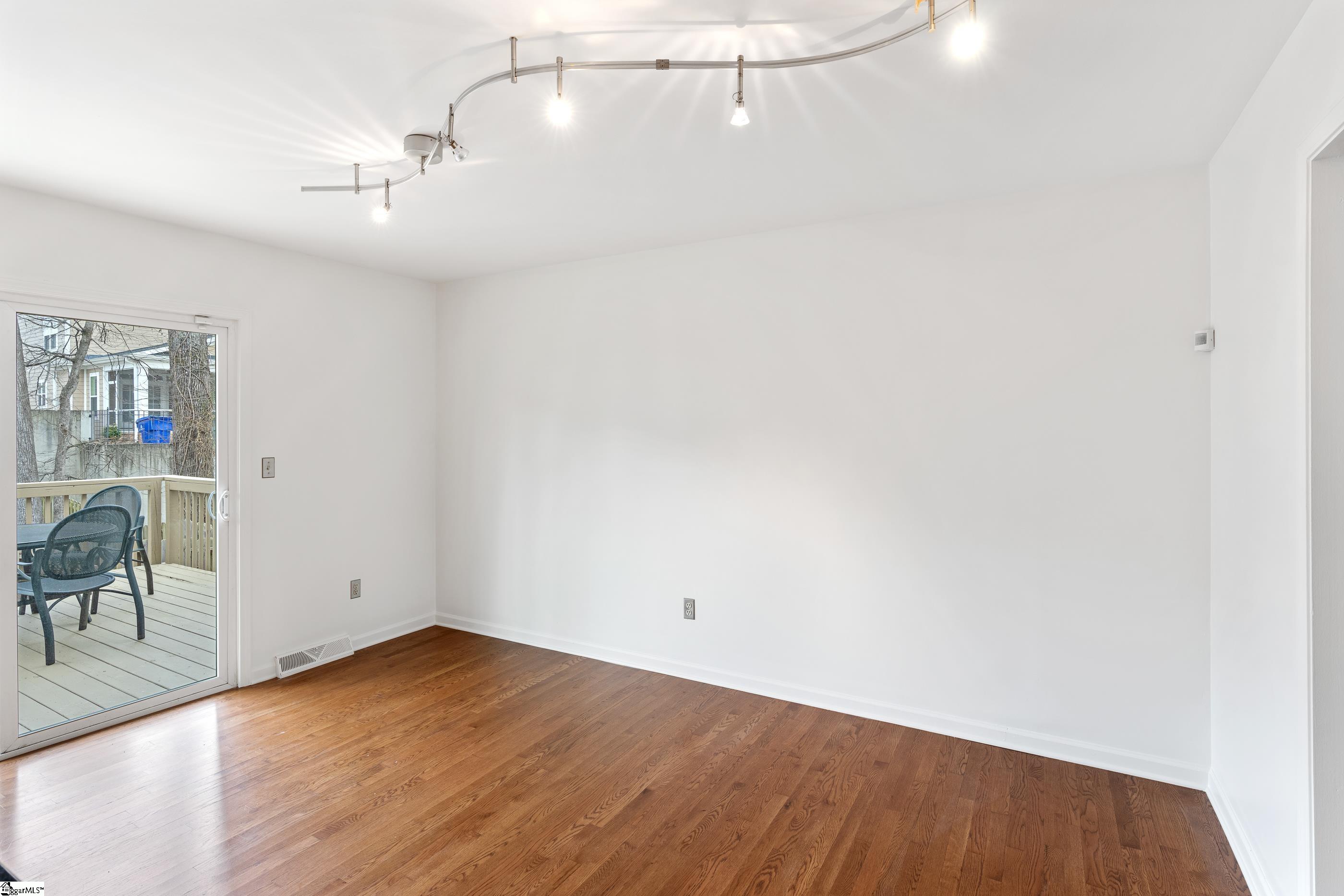 11 Meredith Lane Greenville, SC 29607 - Photo 13 of 36