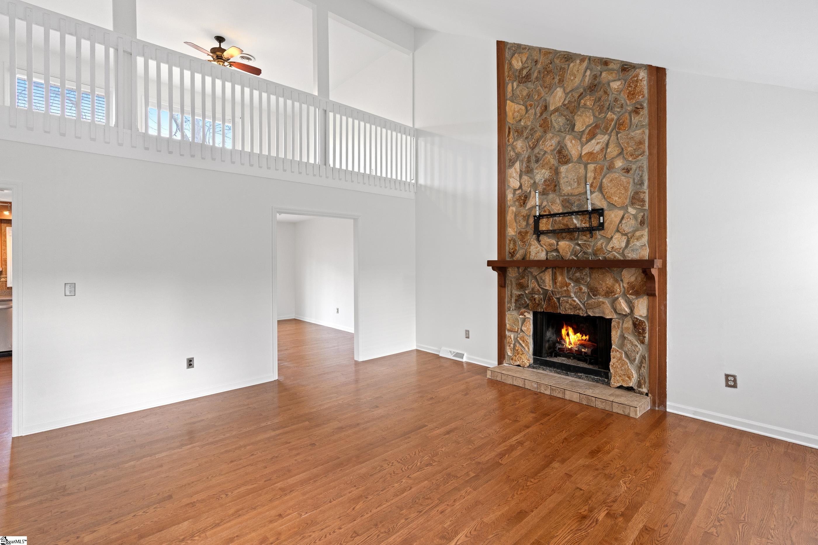 11 Meredith Lane Greenville, SC 29607 - Photo 6 of 36