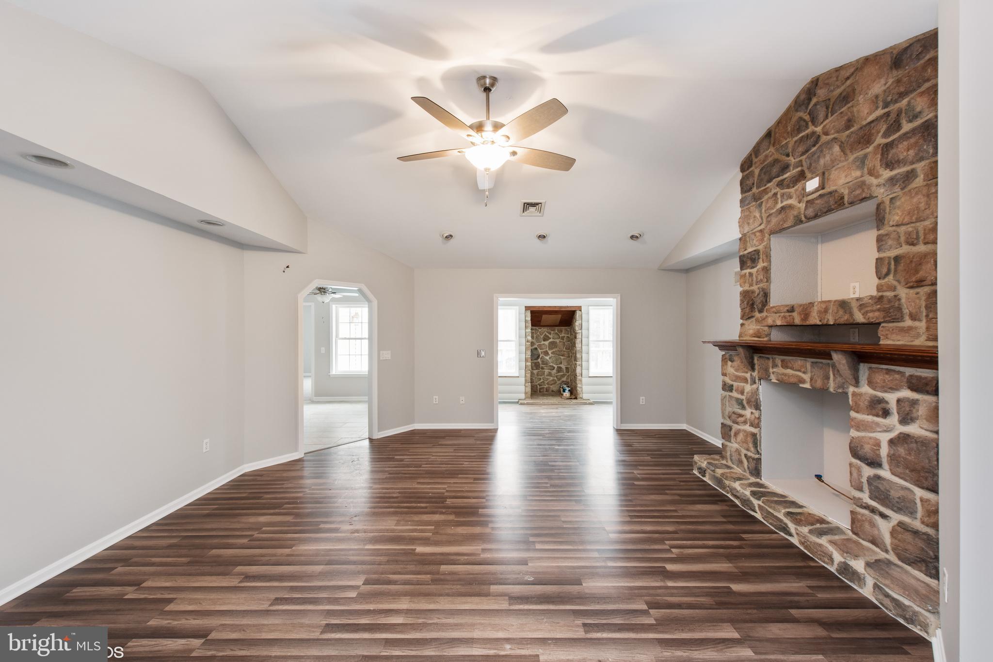 483 Pine Grove Road Gardners, PA 17324 - Photo 4 of 25 Gallery Image 4