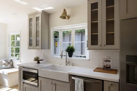 $1,899,000 | 2185 North Roosevelt Avenue, Altadena, CA 91001