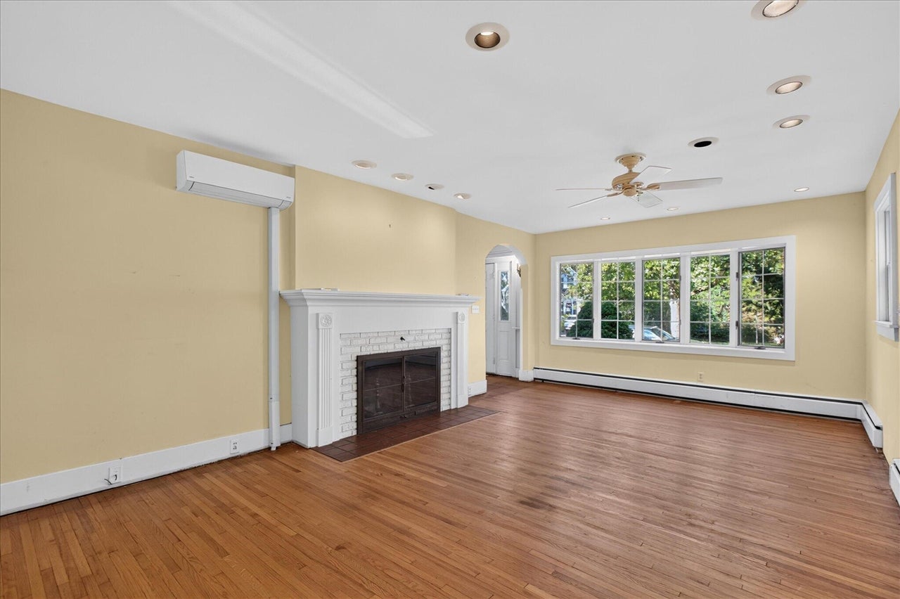 415 Ridgeway Street St. Joseph, MI 49085 - Photo 11 of 35 Gallery Image 11