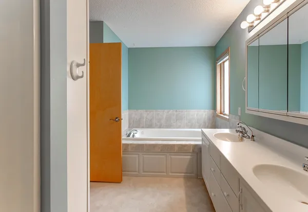 $454,900 | 1421 Blue Flag Court, Northfield, MN 55057