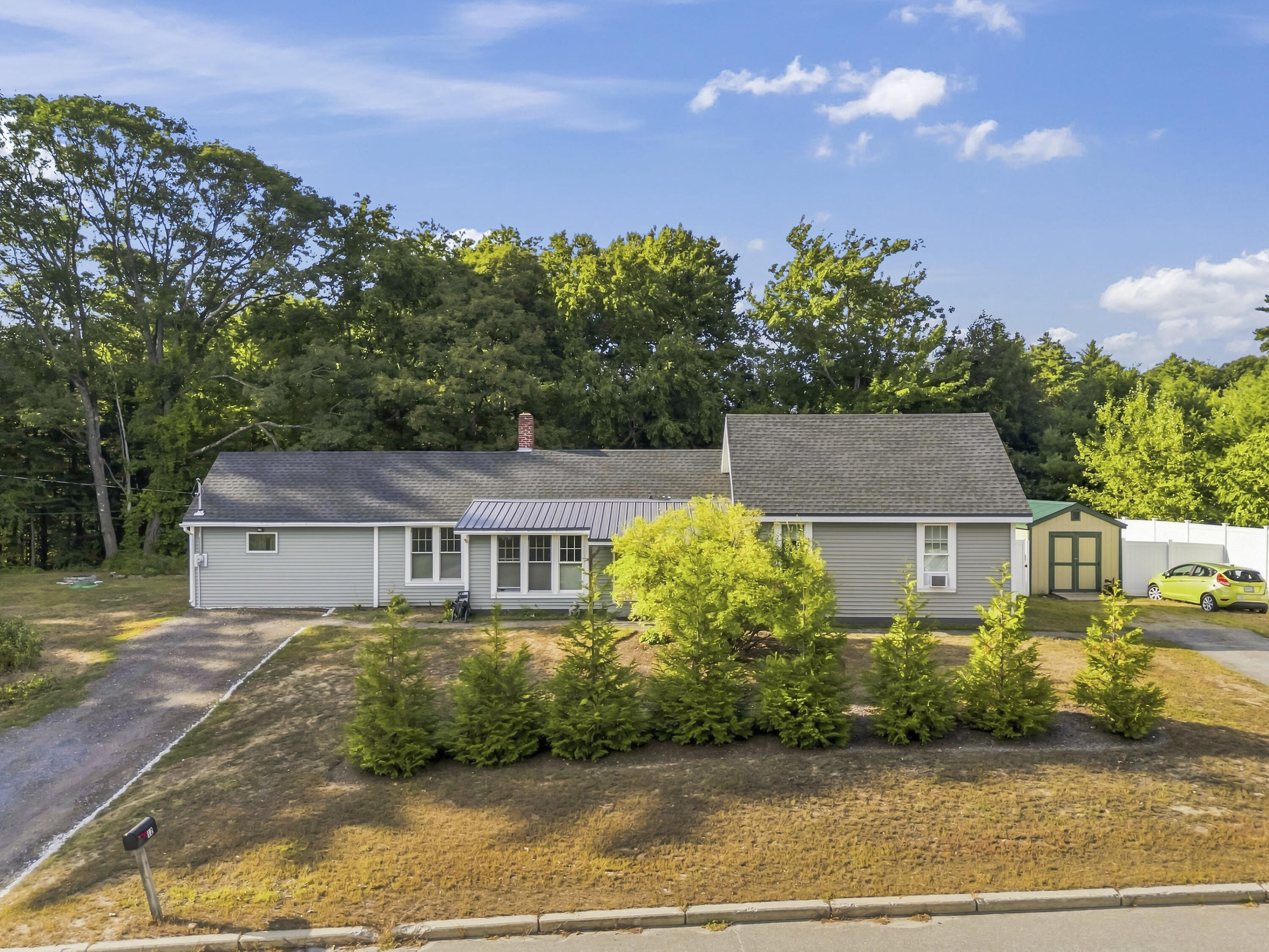 12 Middlesex Road Topsham, ME 04086 - Photo 1 of 53 photos_high_resolution_12_Middlesex_Rd_0
