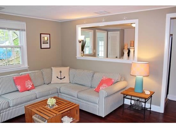 9 Laurel Road Dennis, MA 02639 - Photo 3 of 22 Gallery Image 3