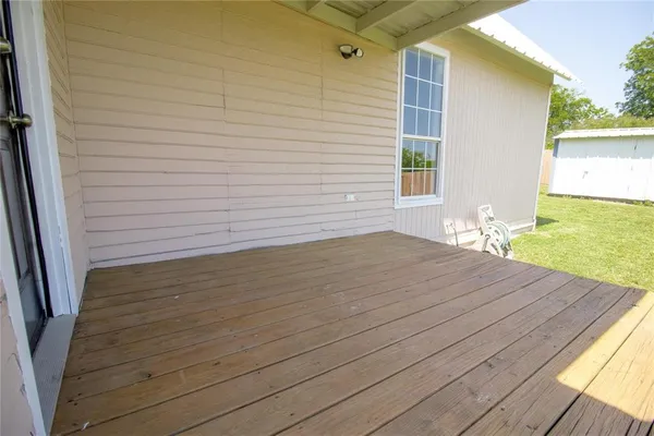 $1,600 | 605 Orange Avenue, Farmersville, TX 75442