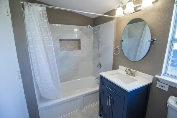 $1,600 | 605 Orange Avenue, Farmersville, TX 75442