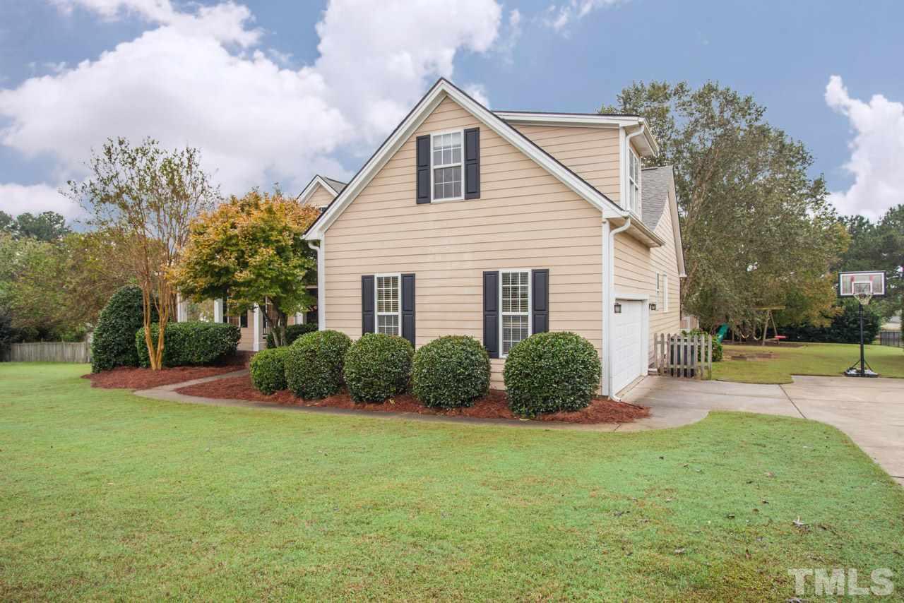 1013 Transom Court Raleigh, NC 27603 - Photo 2 of 25 Gallery Image 2