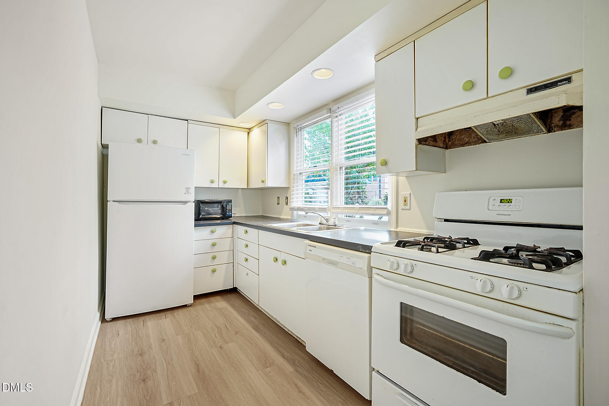 505 North Greensboro Street, Unit A Carrboro, NC 27510 - Photo 6 of 16 DSC03563