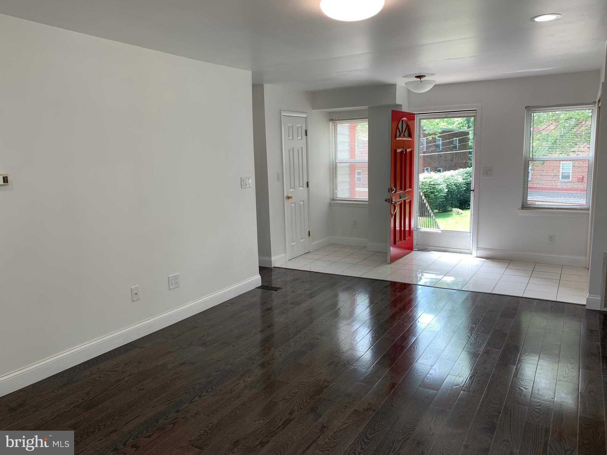 9121 Springview Road Philadelphia, PA 19115 - Photo 3 of 22 Gallery Image 3